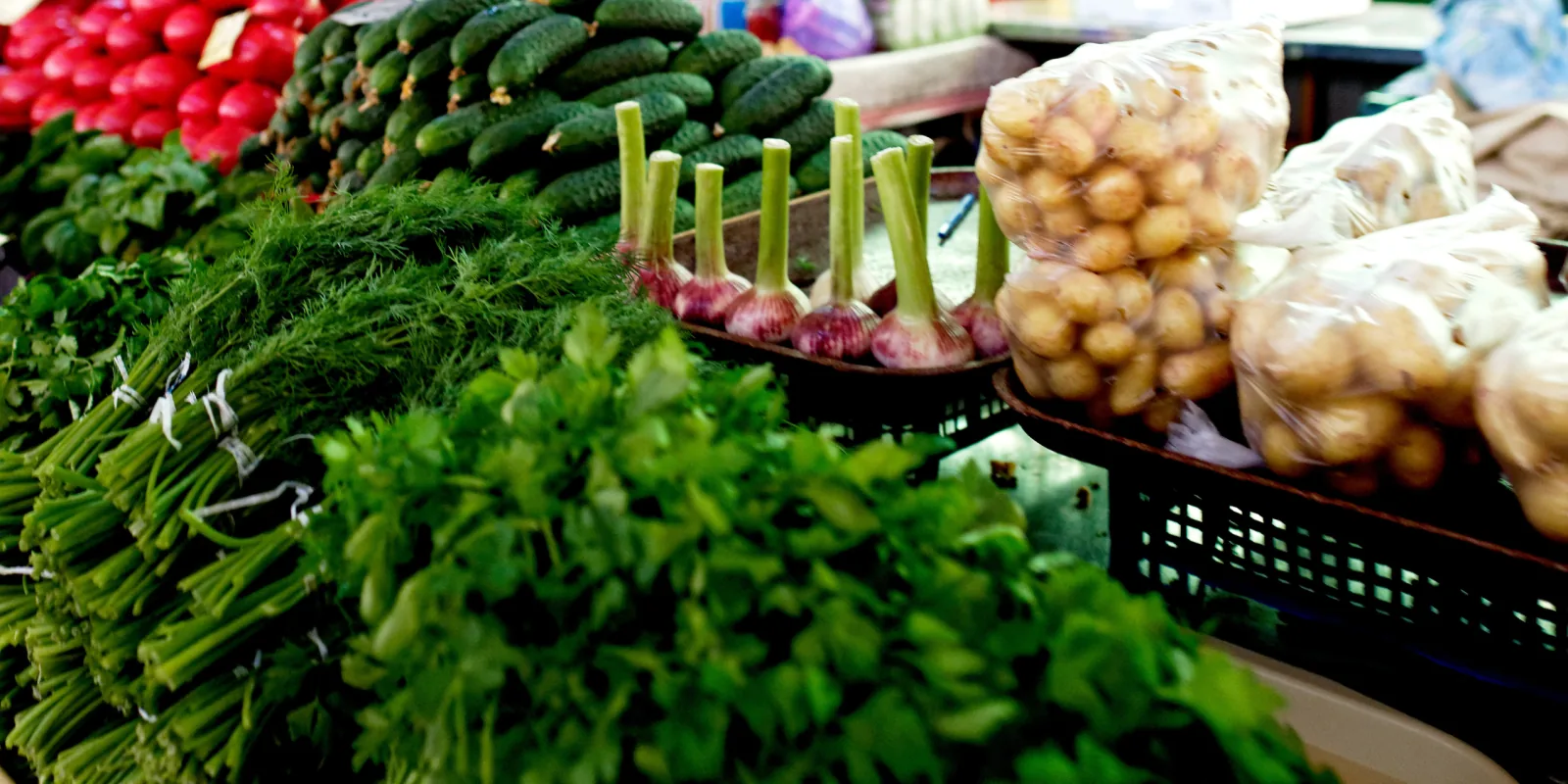 Seville Food Markets and the Rule Behind Their Two Clocks
