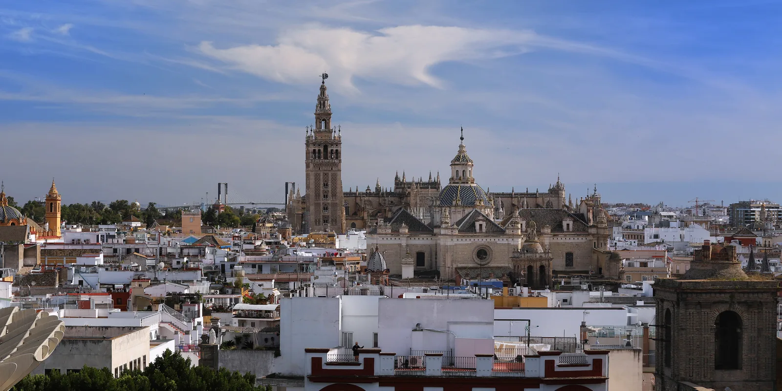 Where to Stay in Seville, the Best Area for Your Dates
