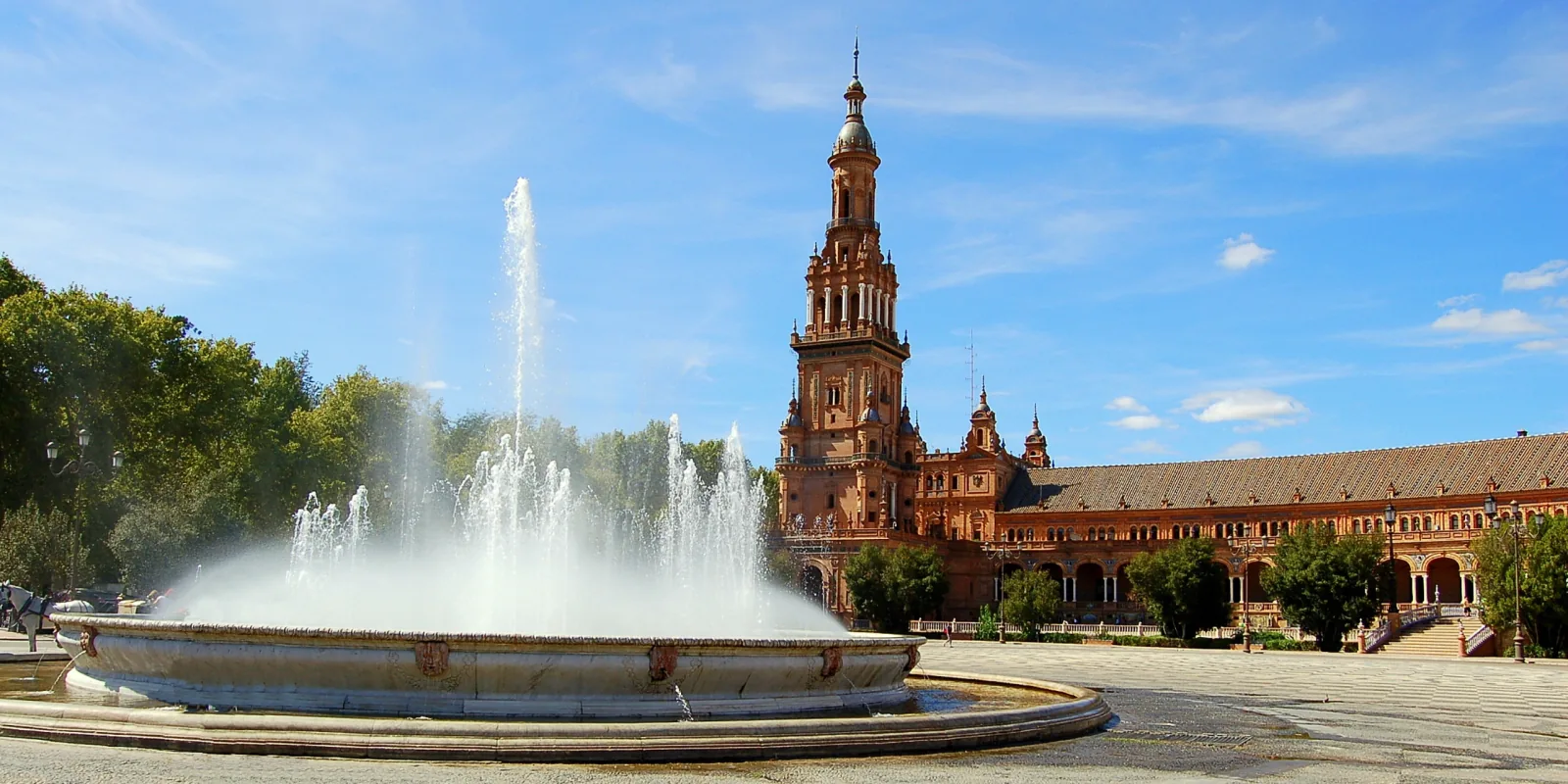 Entradas de los monumentos de Sevilla, qué hay que reservar
